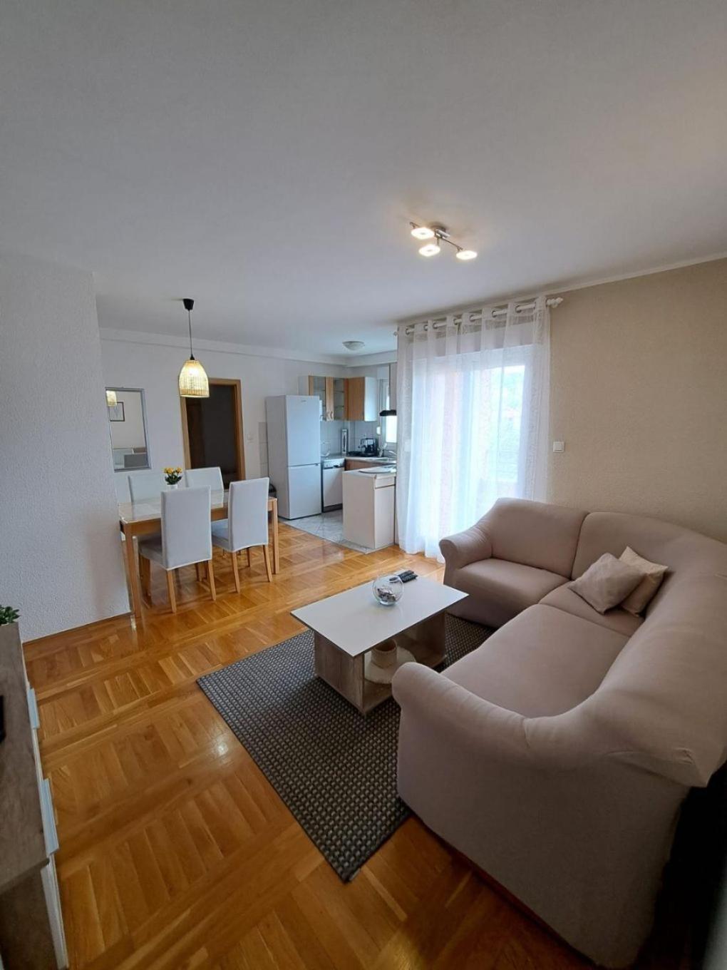Apartment Slava - Close To The Mall Split Exterior photo
