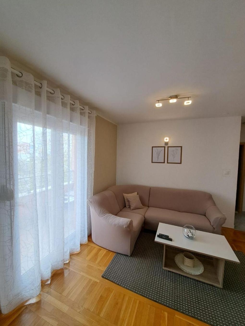 Apartment Slava - Close To The Mall Split Exterior photo